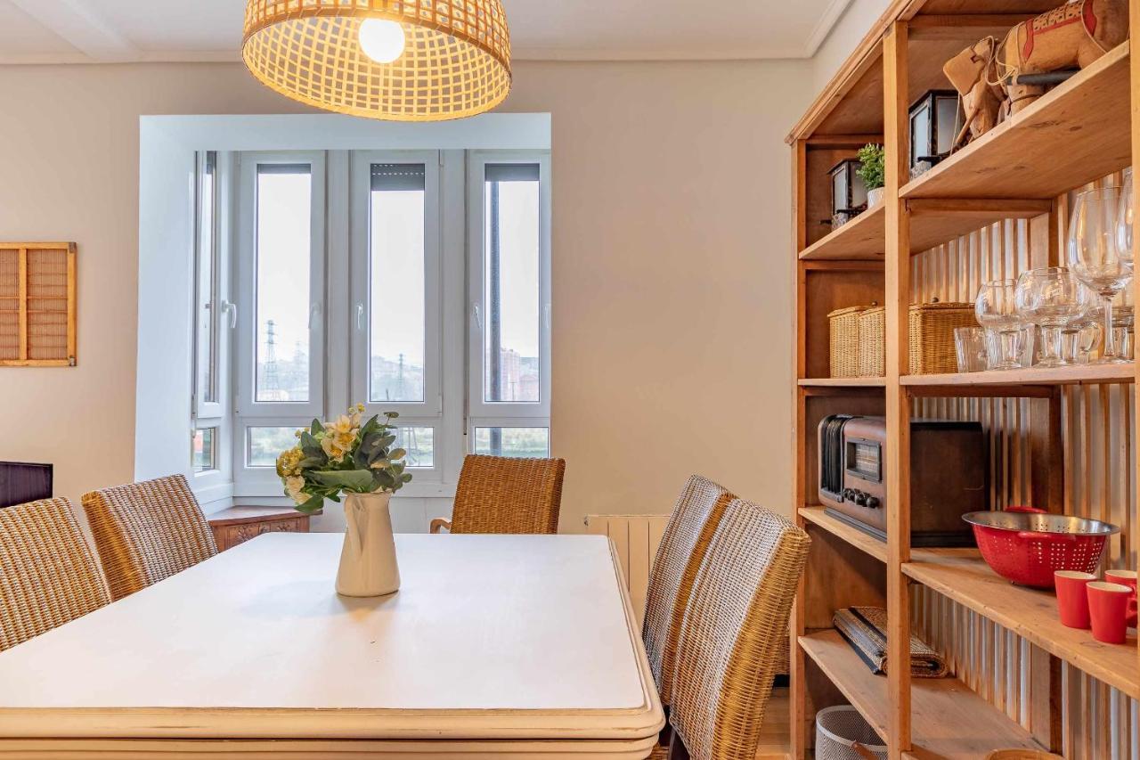 Apartamento KUIA con vistas frontales a la Ría de Bilbao cerca del metro Erandio Exterior foto